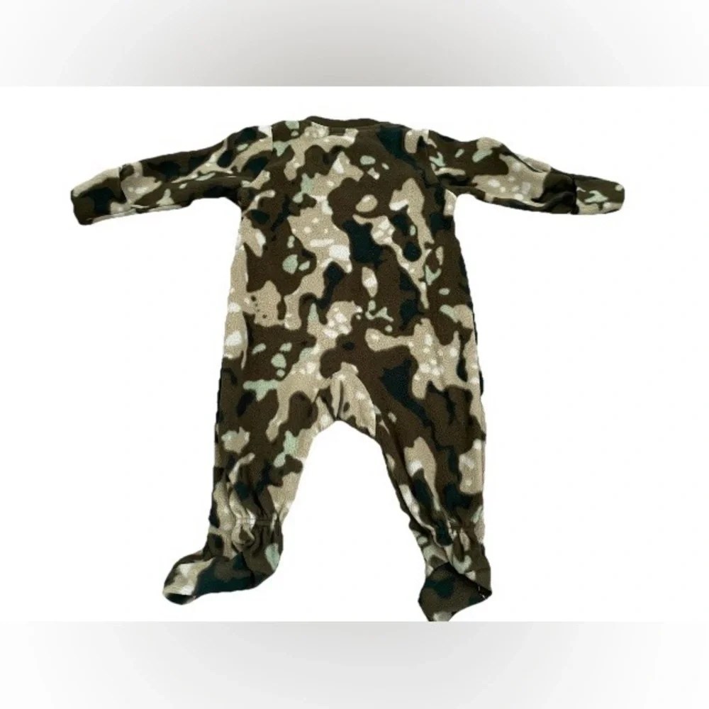 Nike camo footed pajamas size 3 months fleece warm cozy boys girls